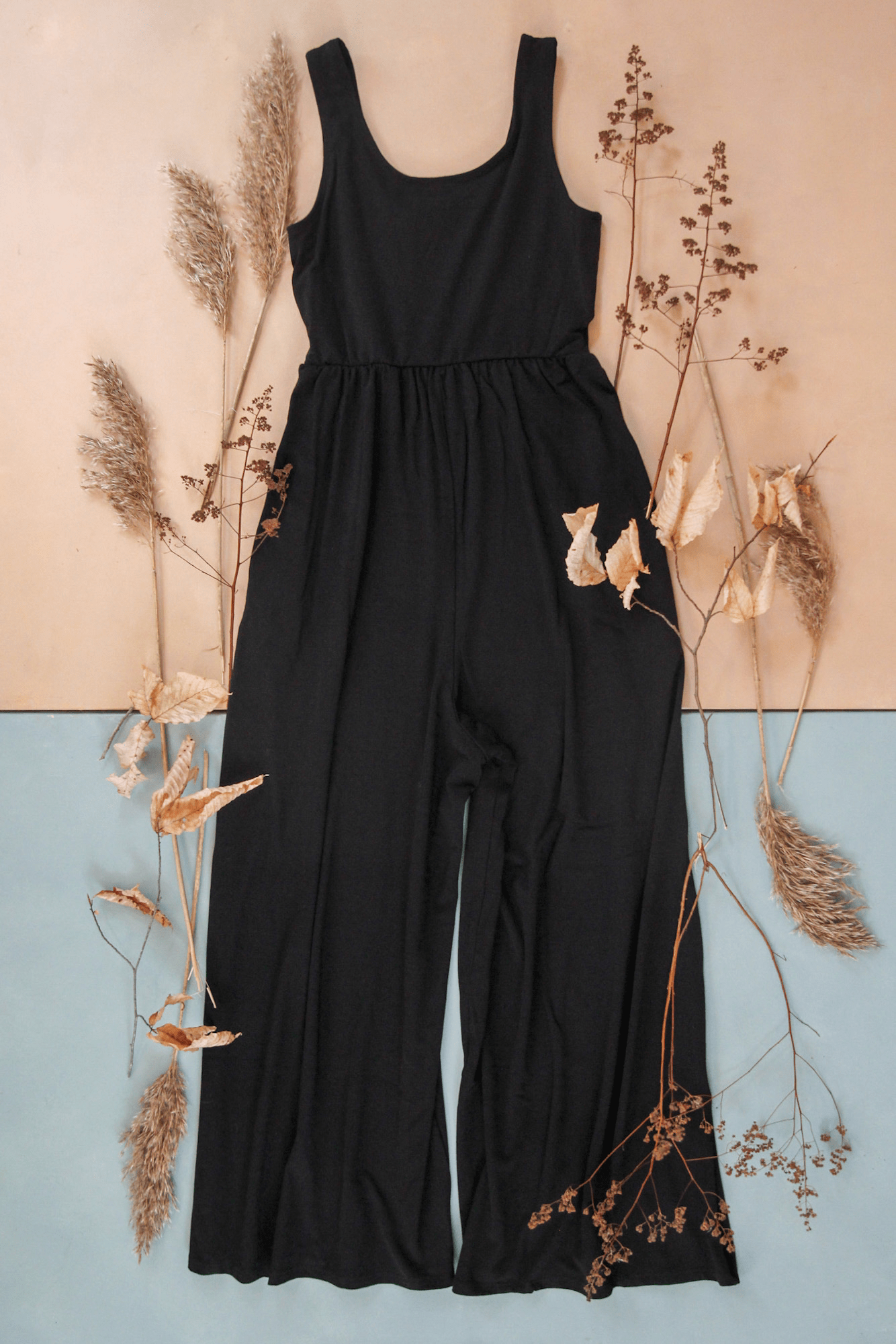 Women's sustainable yoga wear. Eco friendly and fair trade.