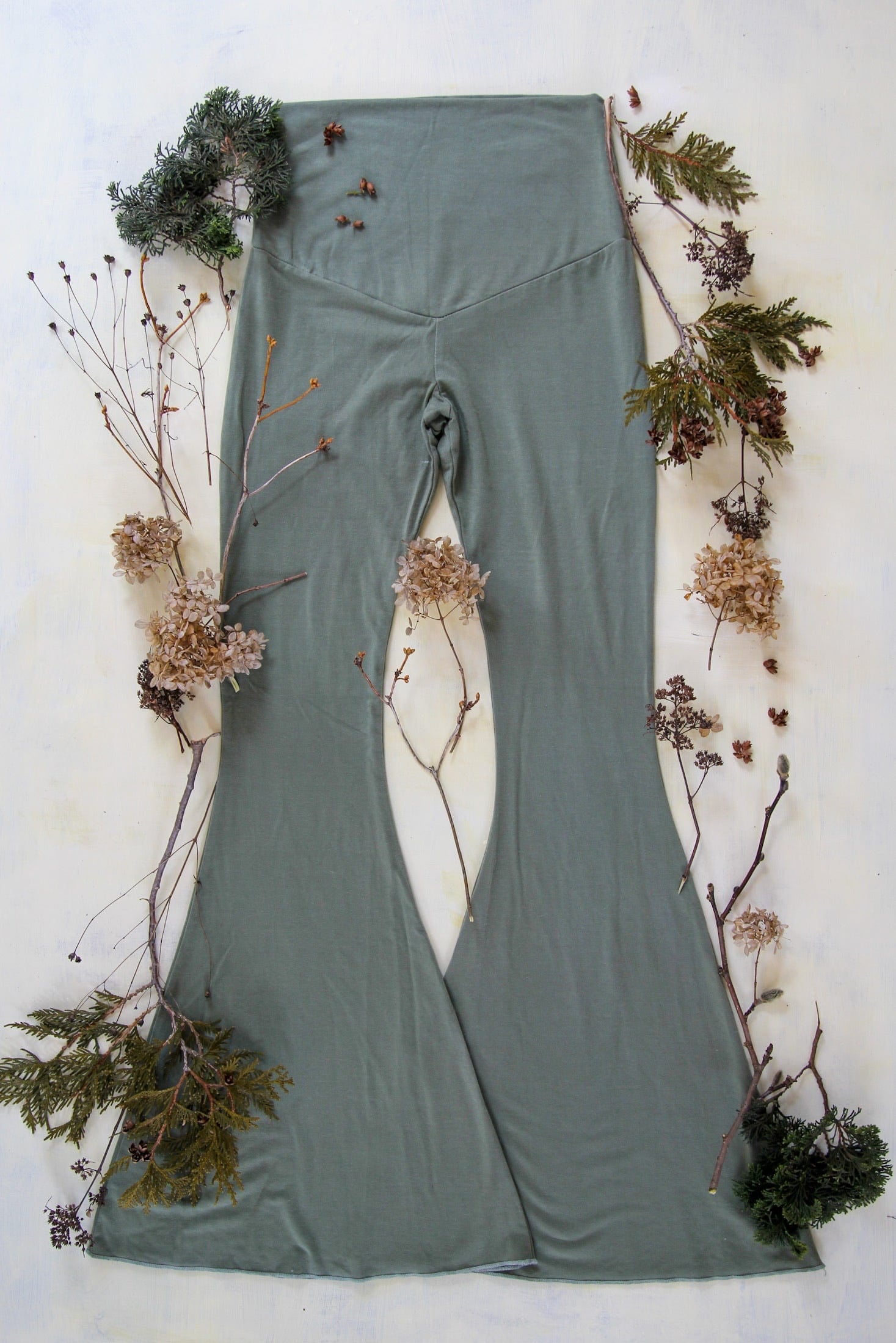 Women's sustainable yoga wear. Eco friendly and fair trade.