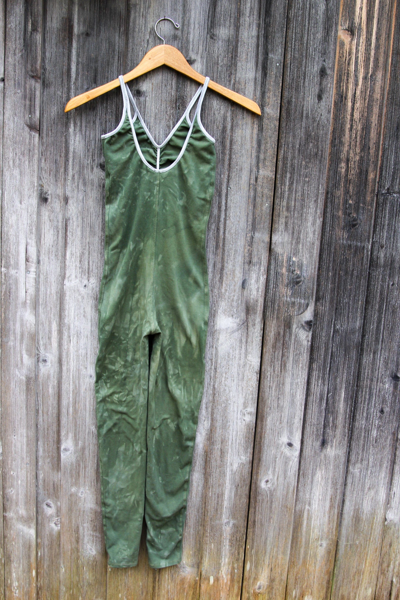 Women's sustainable yoga wear. Eco friendly and fair trade.