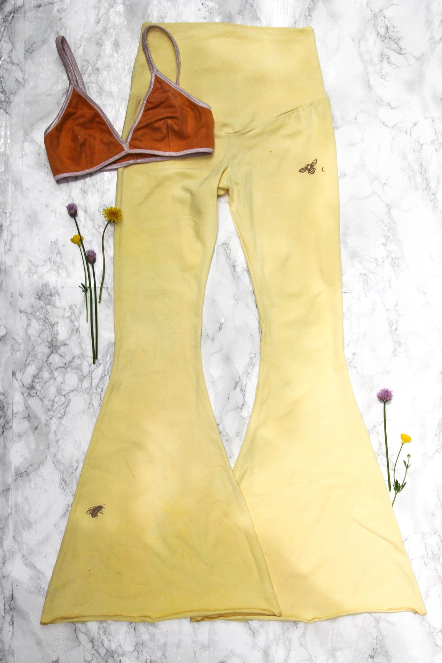 Women's sustainable yoga wear. Eco friendly and fair trade.