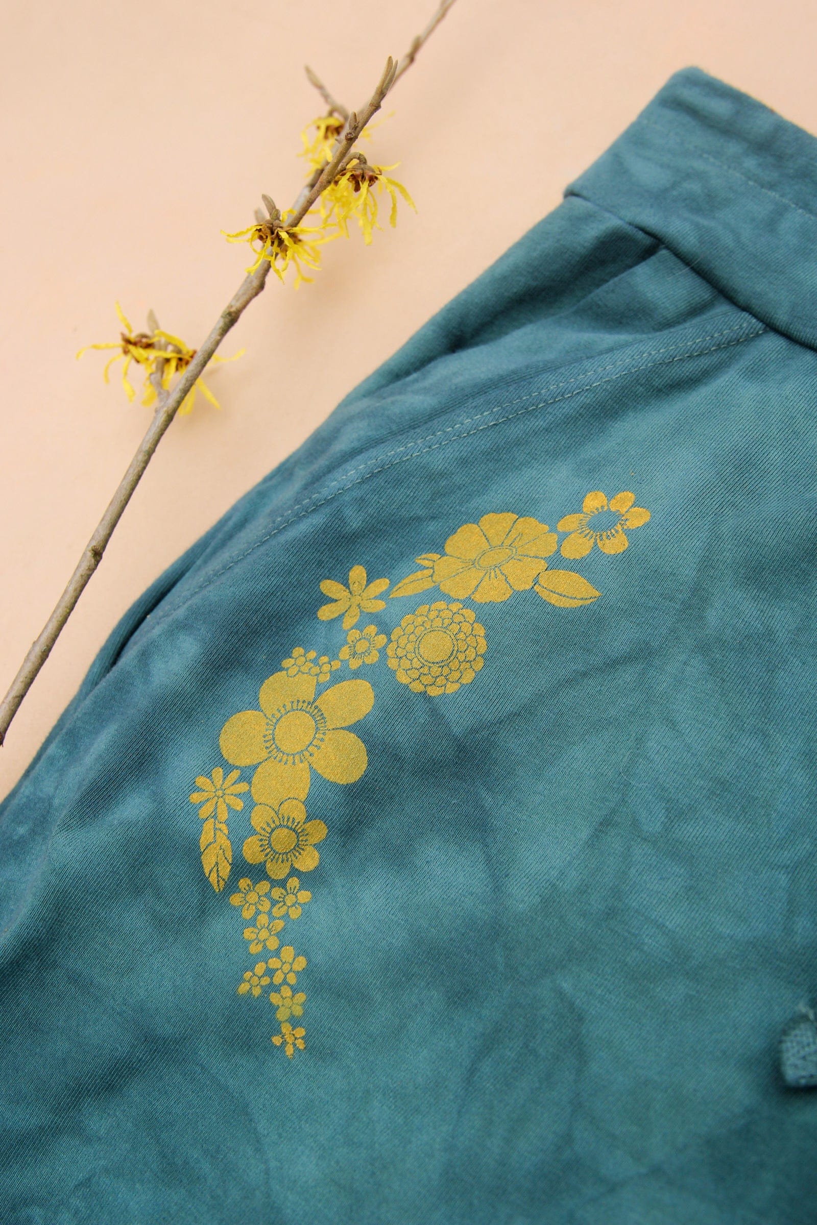 Women's sustainable yoga wear. Eco friendly and fair trade.