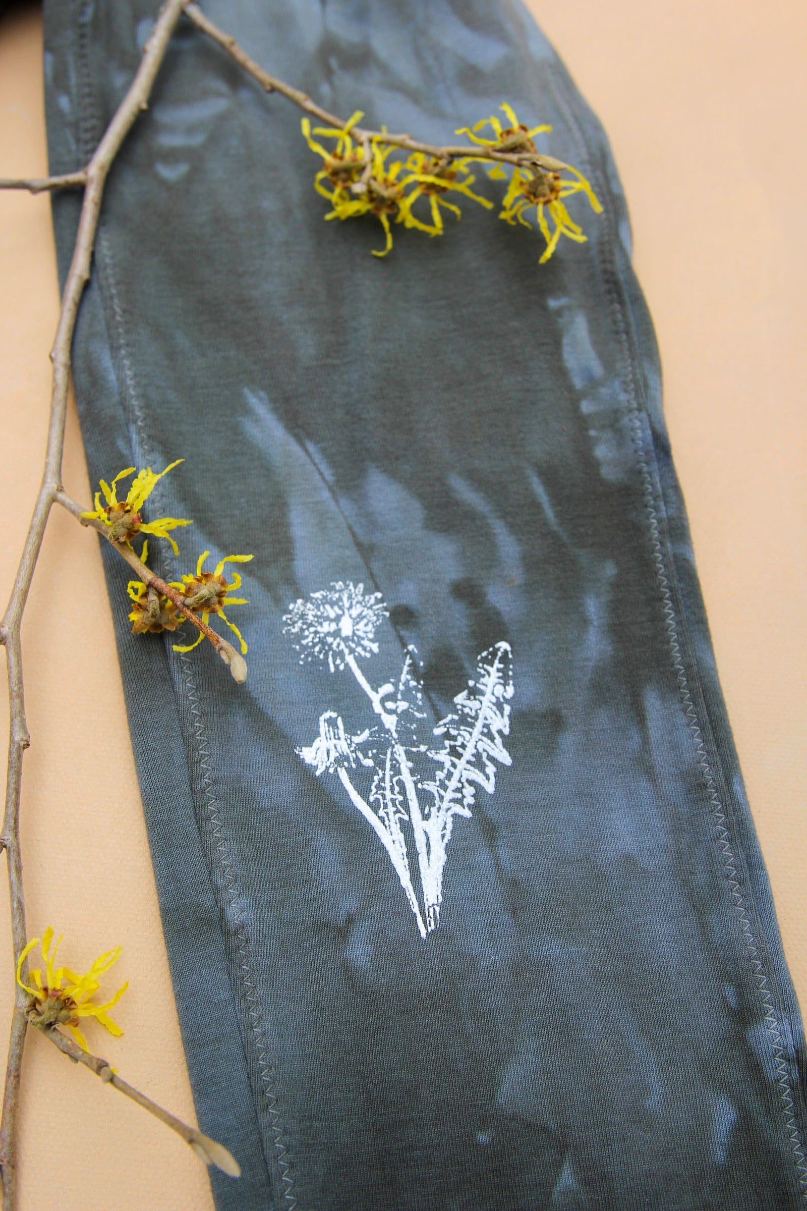 Women's sustainable yoga wear. Eco friendly and fair trade.
