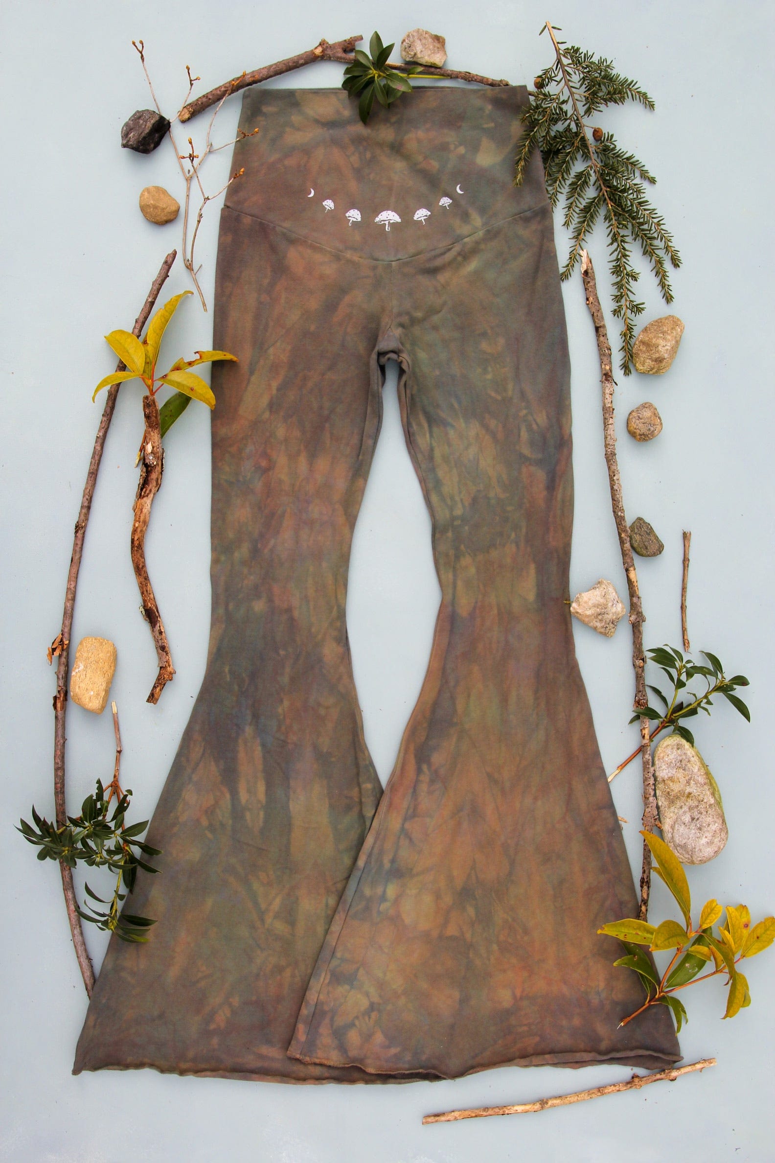 Women's sustainable yoga wear. Eco friendly and fair trade.