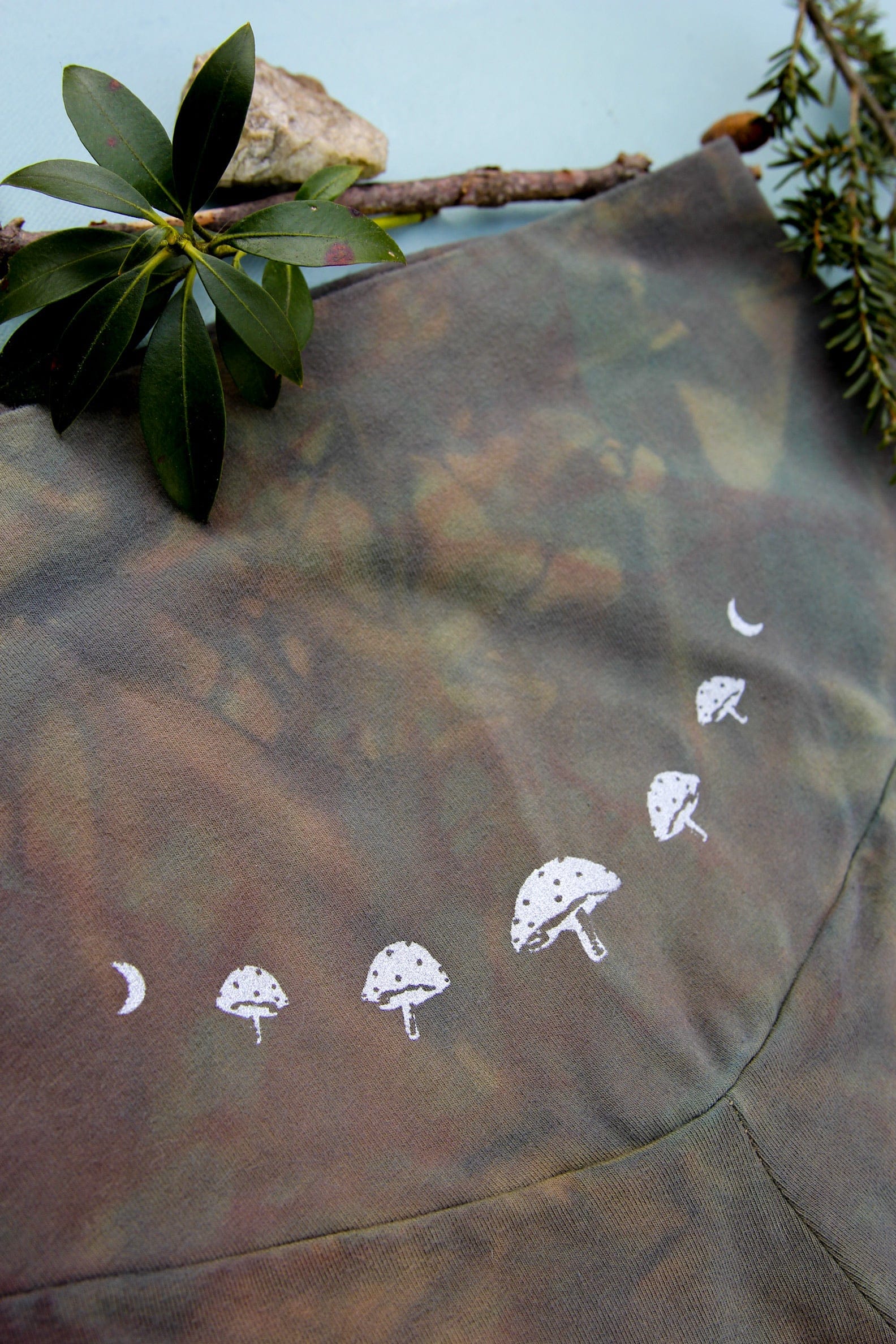 Women's sustainable yoga wear. Eco friendly and fair trade.