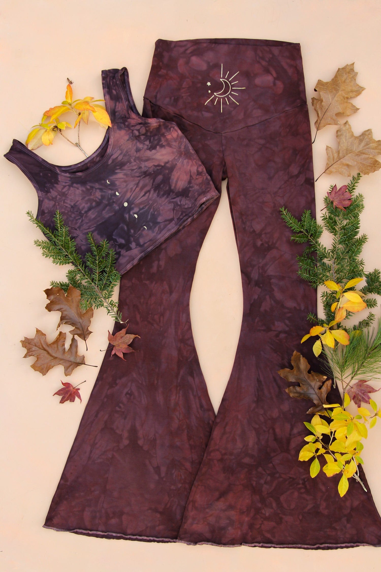 Women's sustainable yoga wear. Eco friendly and fair trade.