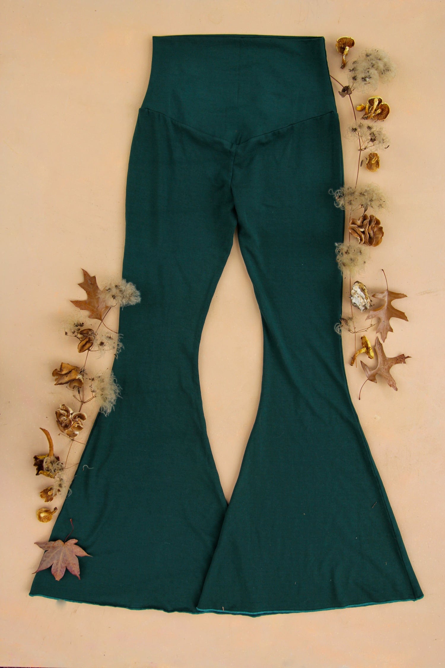 Women's sustainable yoga wear. Eco friendly and fair trade.