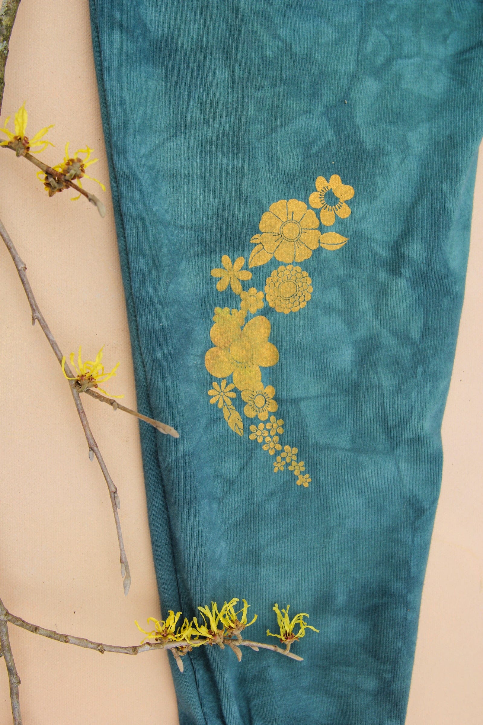 Women's sustainable yoga wear. Eco friendly and fair trade.